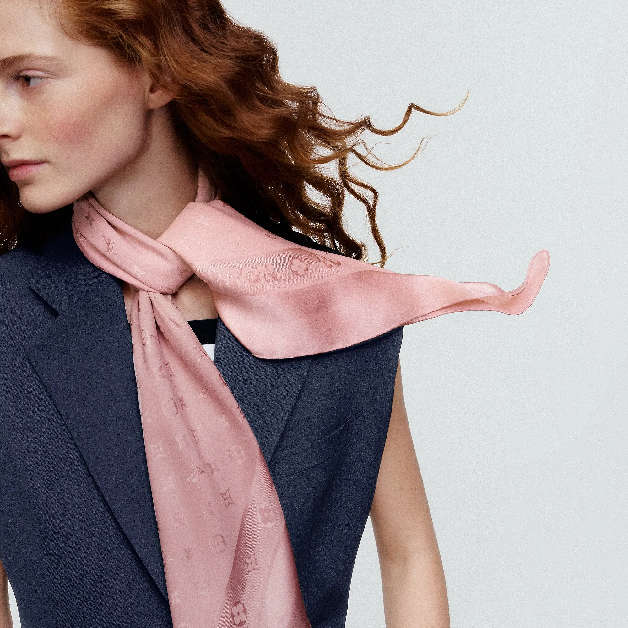 Louis Vuitton Croisette Gradient Square 90 S00 - Women - Accessories M78411 Louis Vuitton Croisette Gradient Square 90 S00 - Women - Accessories M78411