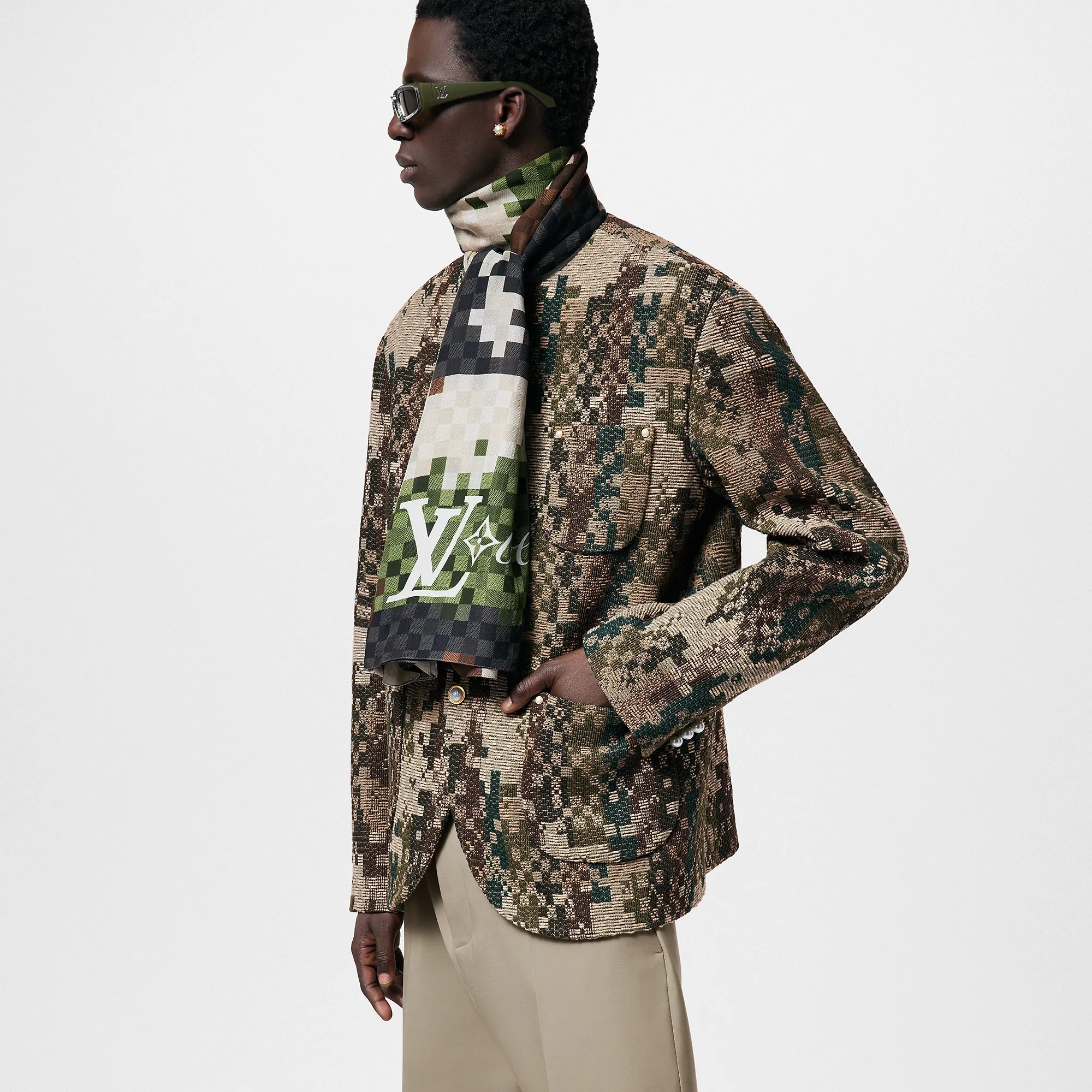 Louis Vuitton LV Lovers Damier Damoflage Stole S00 - New - For Men M79718