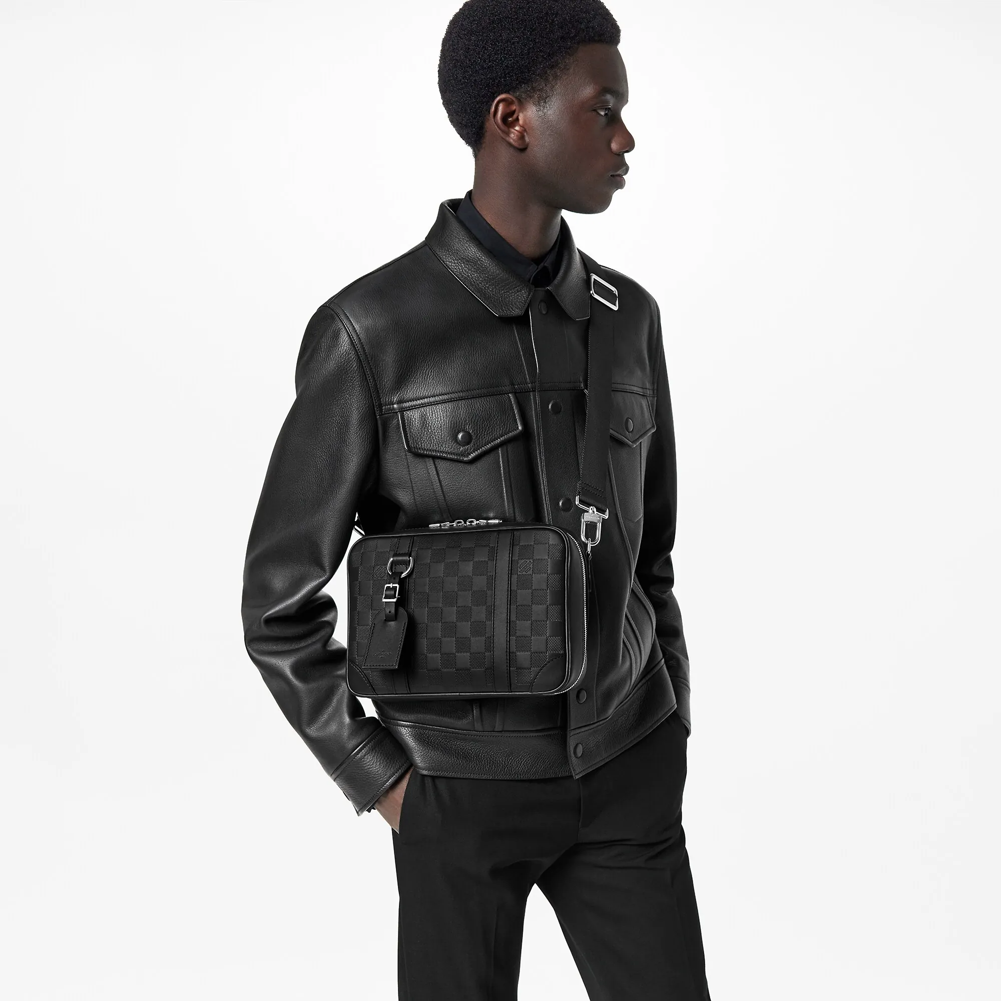 Louis Vuitton Sirius Messenger Damier Infini Leather - Men - Bags N45286