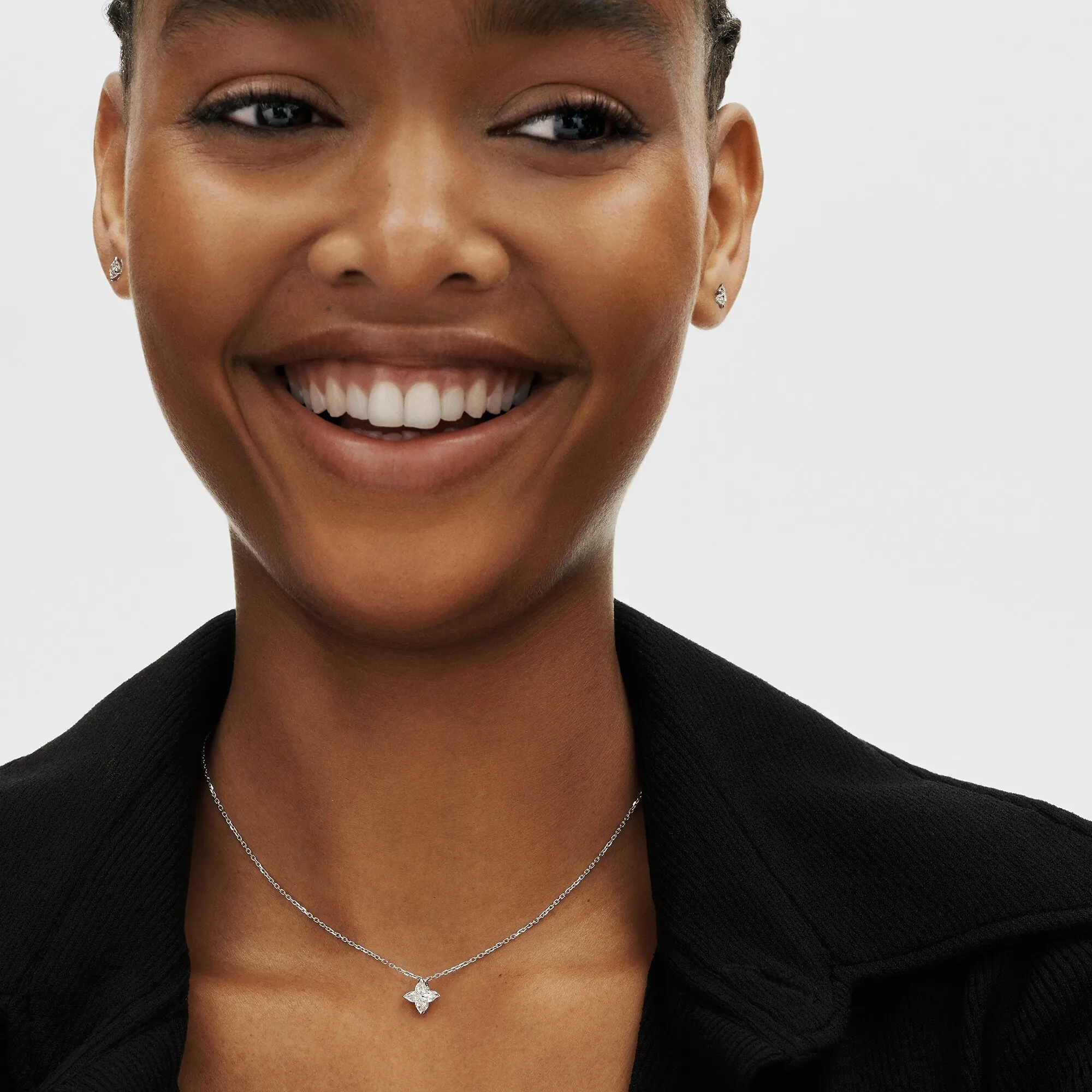 Louis Vuitton LV Diamonds Pendant, LV Monogram Star cut - Jewelry - Collections Q03025