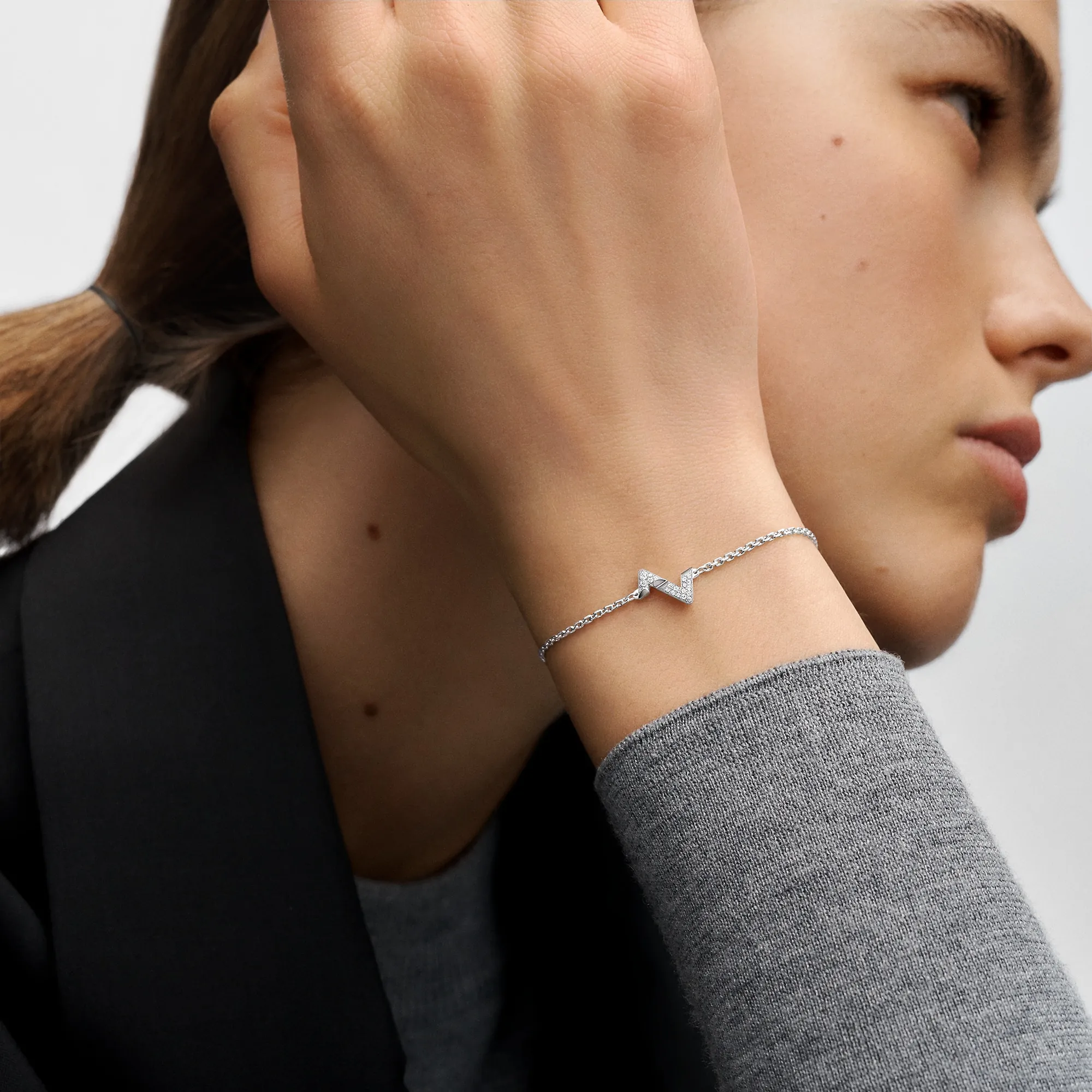 Louis Vuitton LV Volt Upside Down Chain Bracelet, White Gold And Diamonds - Jewelry - Categories Q05278