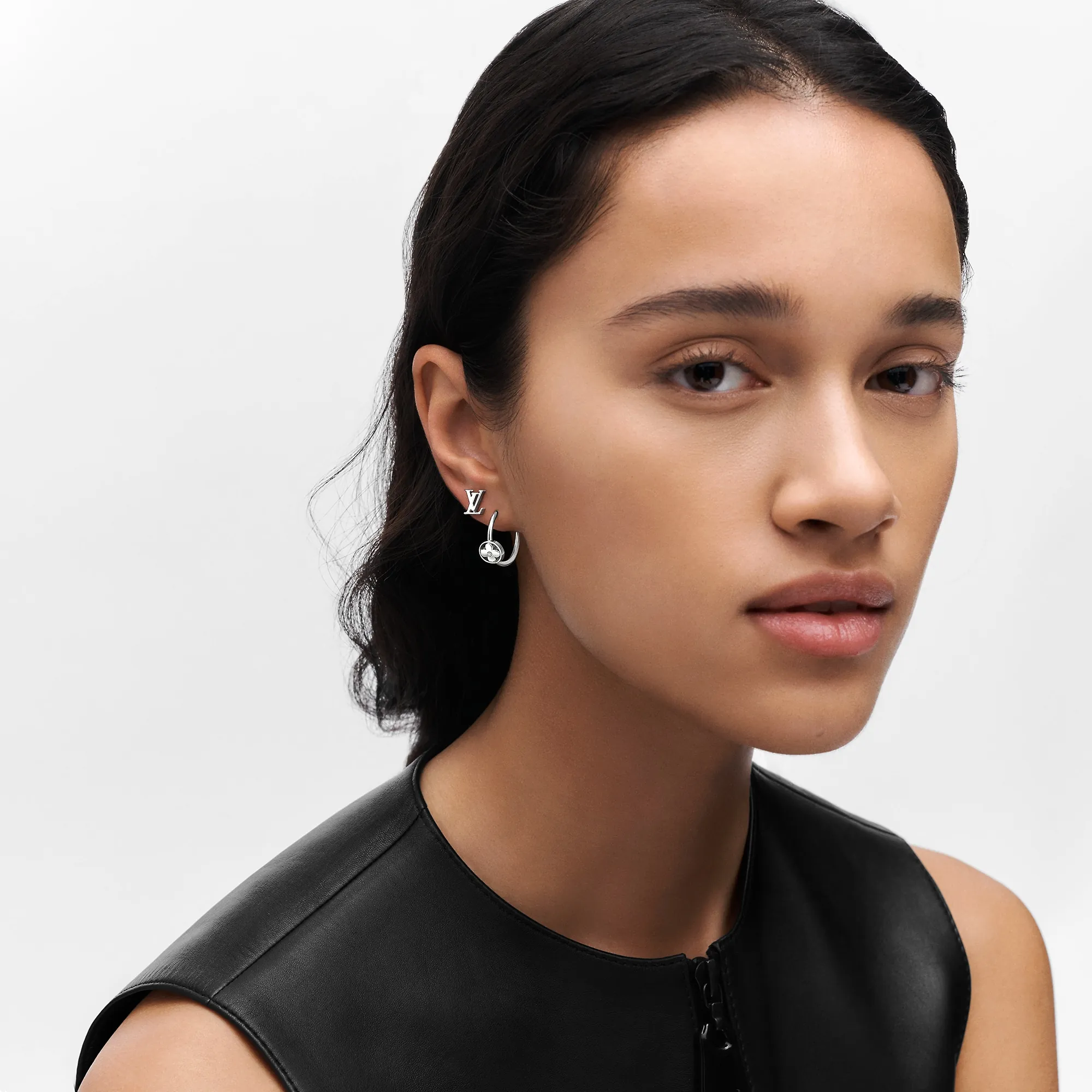 Louis Vuitton Idylle Blossom Small Hoop, White Gold And Diamond - Per Unit - Jewelry - Categories Q06177