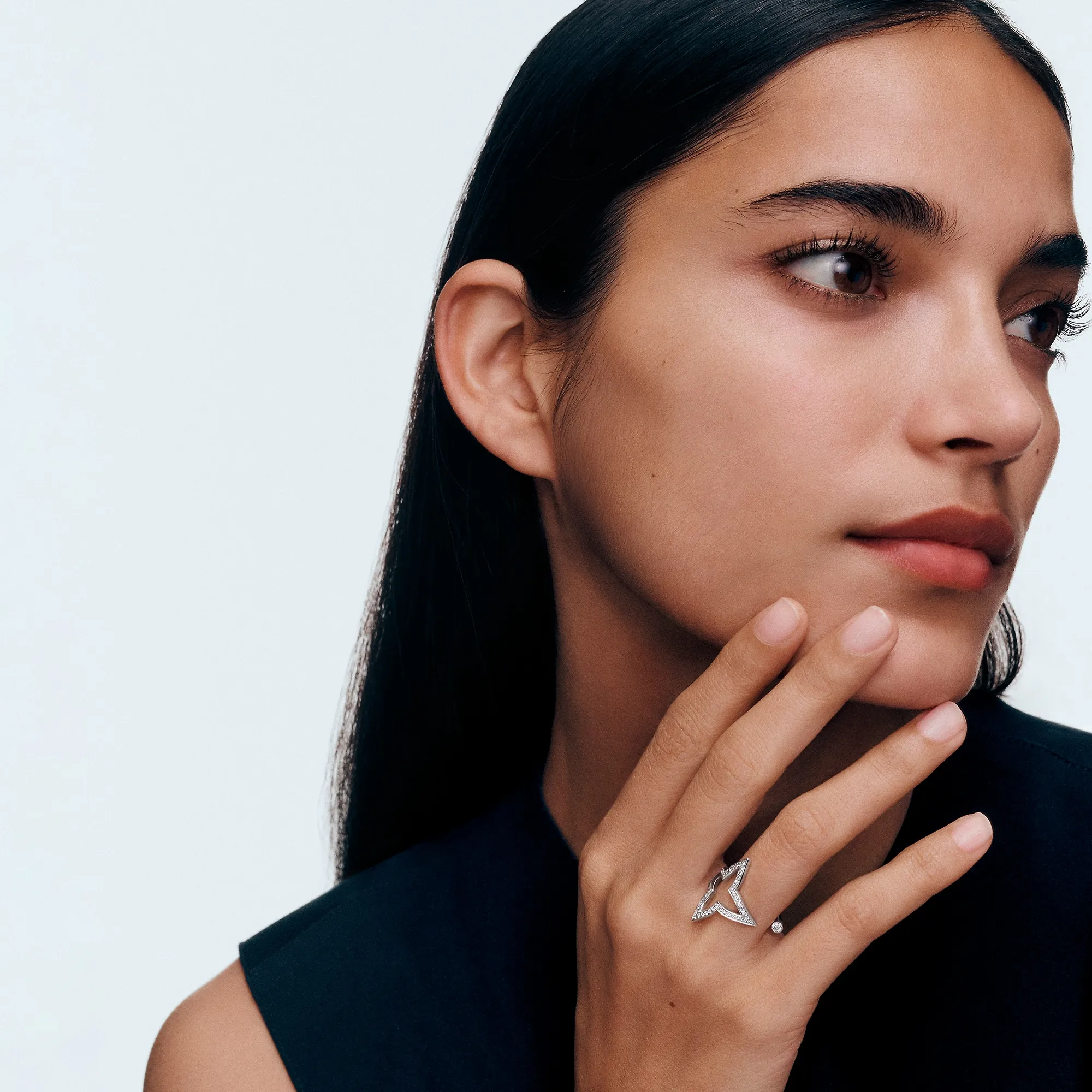 Louis Vuitton Louis Vuitton Blossom Open Ring, White Gold and Diamonds - Jewelry - Categories Q0I24G