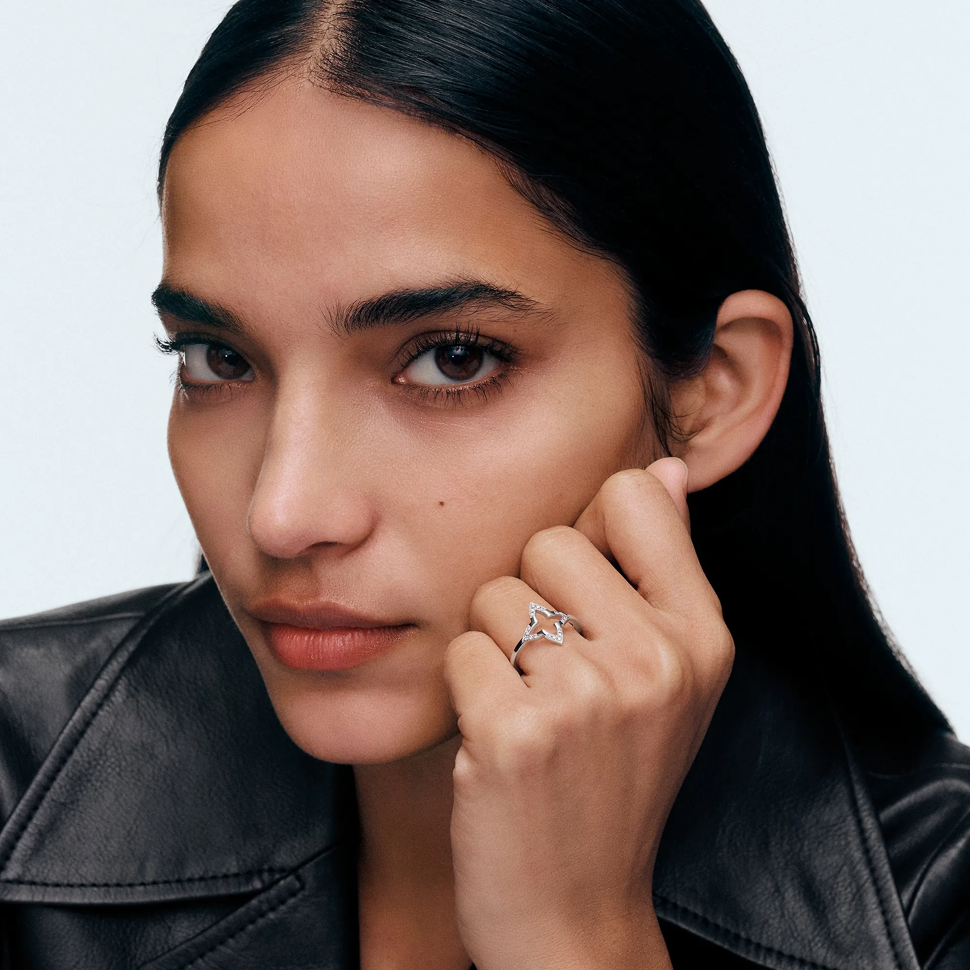 Louis Vuitton Louis Vuitton Blossom Ring, White Gold and Diamonds - Jewelry - Categories Q0I28G