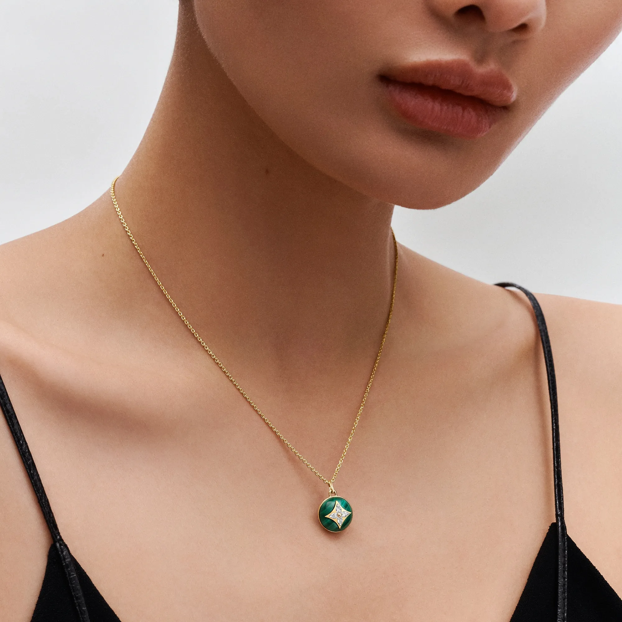 Louis Vuitton Color Blossom Pendant, Yellow Gold, White Gold, Malachite And Diamonds - Jewelry - Categories Q93792