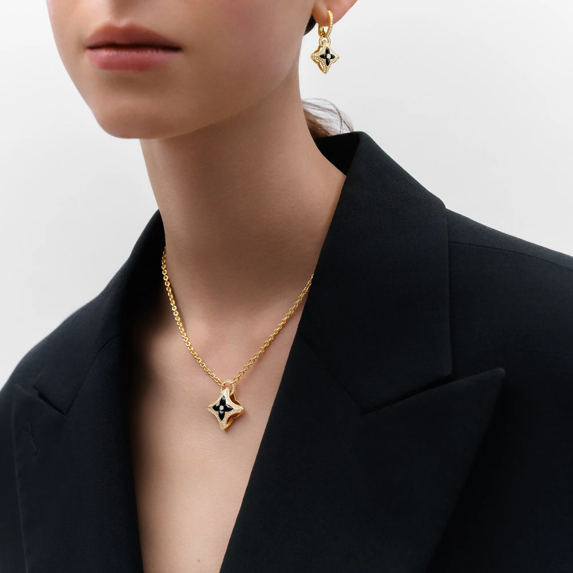 Louis Vuitton Ever Blossom Pendant, Yellow Gold, Onyx & Diamonds - Jewelry - Categories Q93804