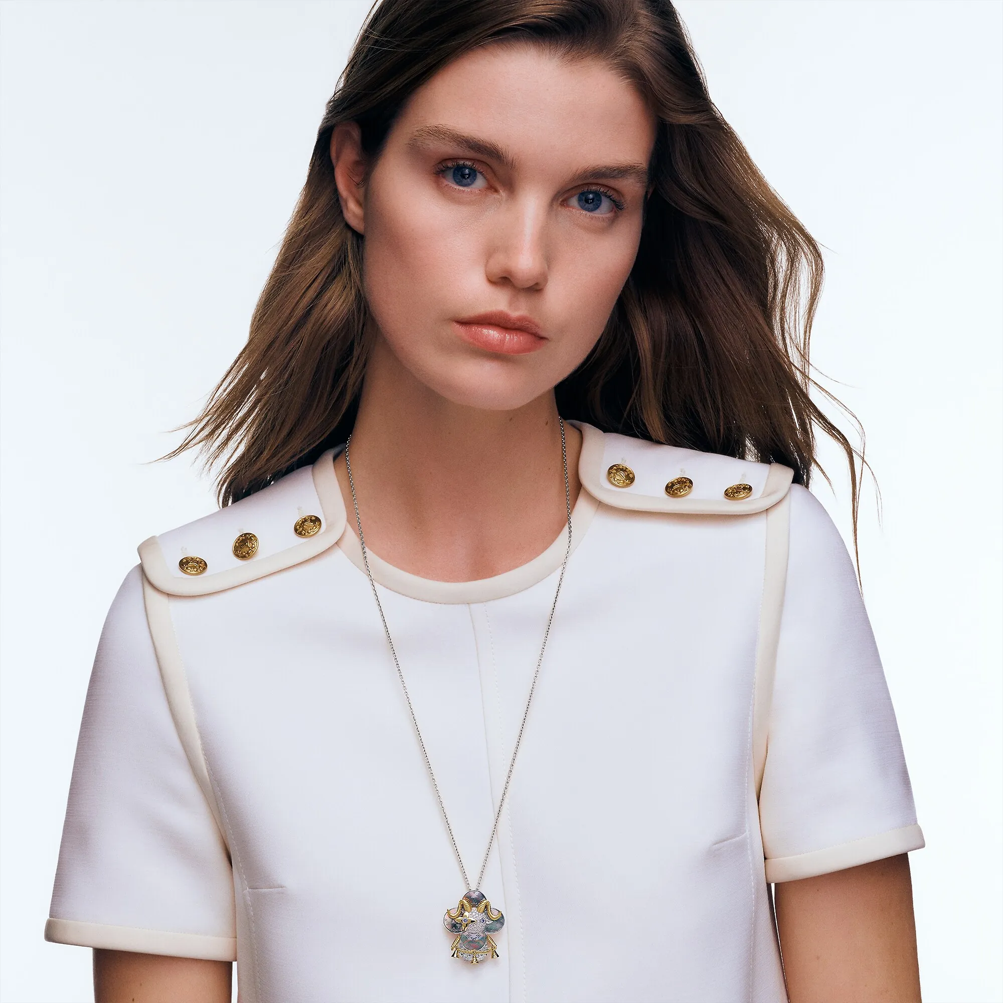 Louis Vuitton Vivienne Sheep Pendant, Yellow Gold, White Gold, Grey Mother-Of-Pearl, Diamonds & Colored Gemstones - Les Extraordinaires - Jewelry Q93979