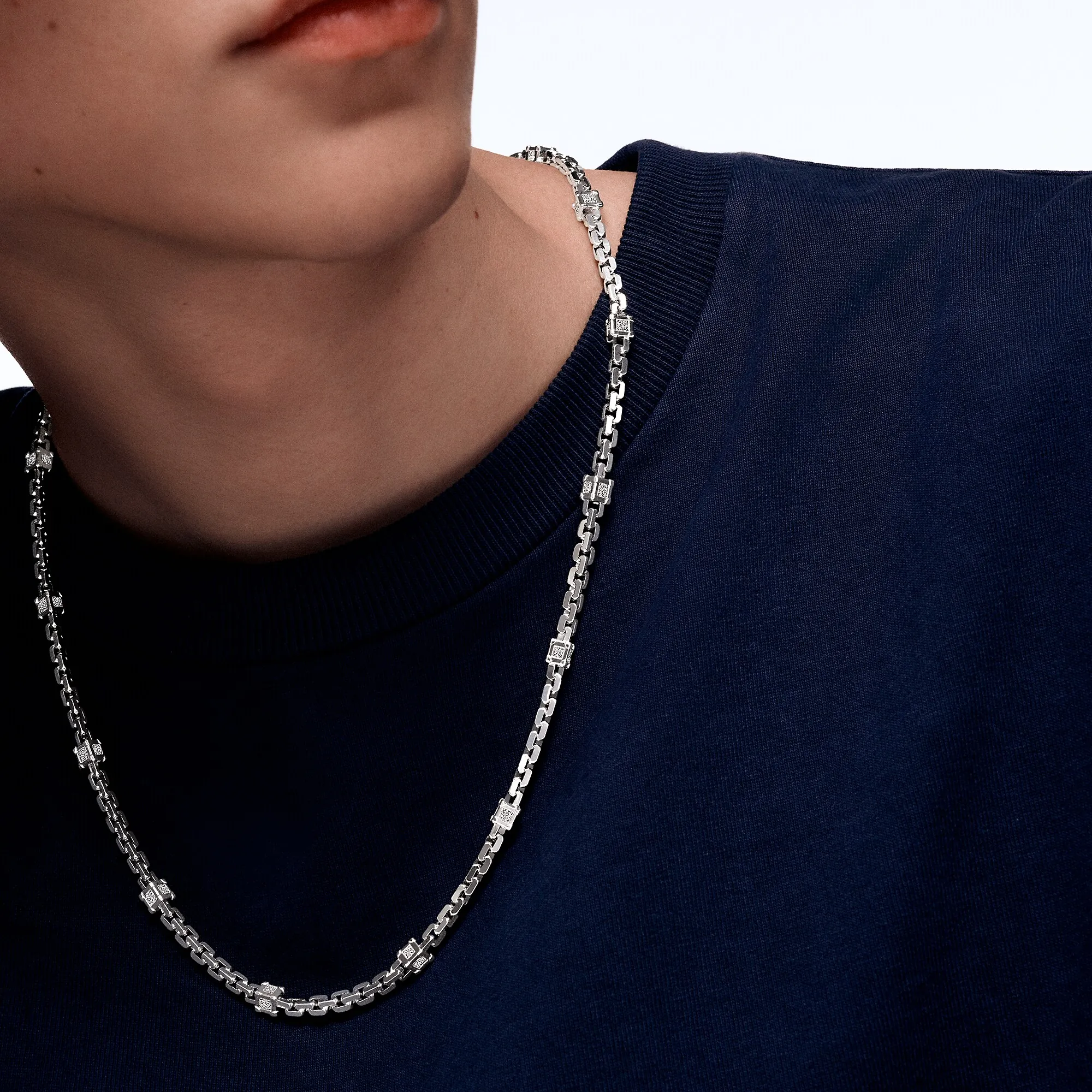 Louis Vuitton Les Gastons Vuitton Trunk Necklace, White Gold and Diamonds - Les Extraordinaires - Jewelry Q94814