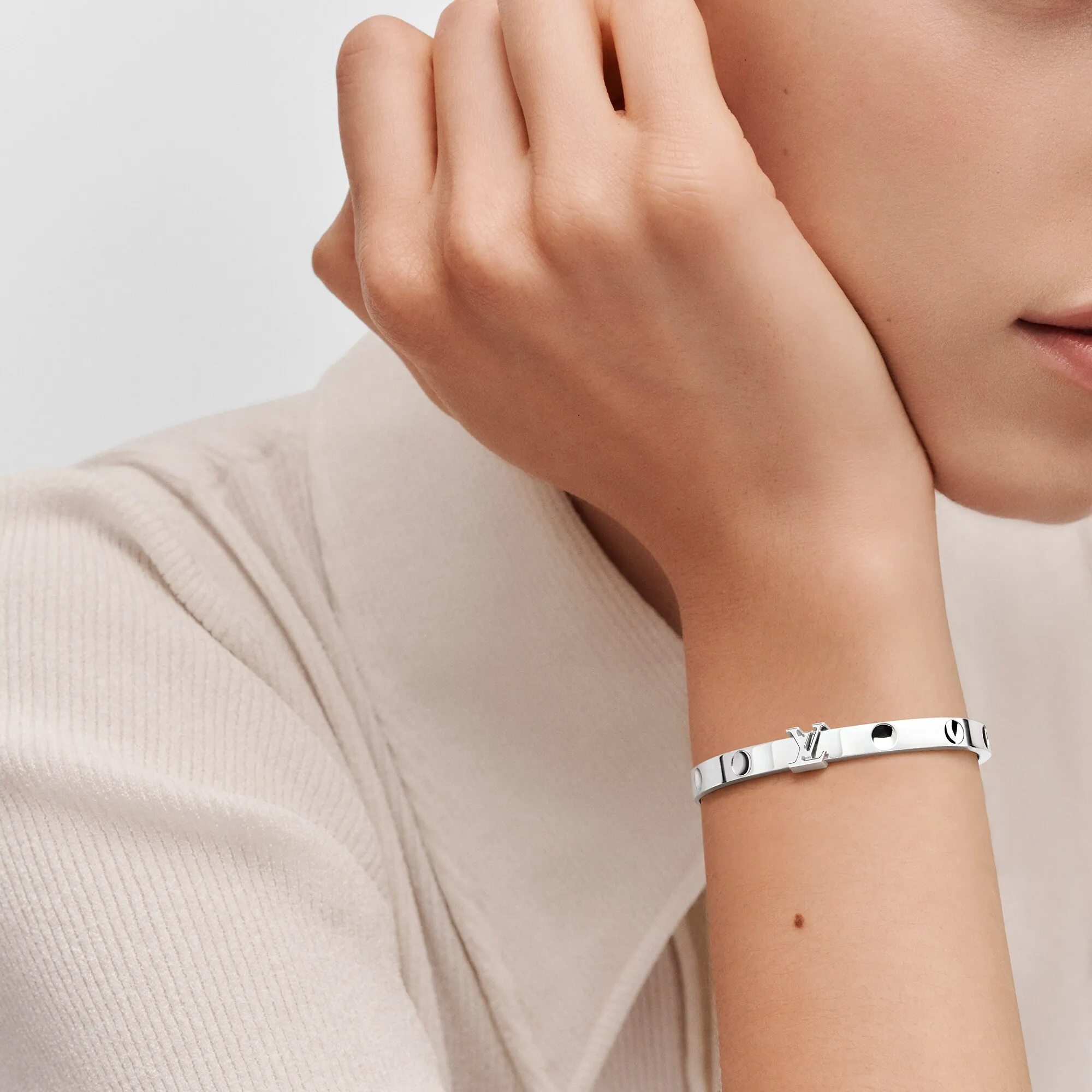 Louis Vuitton Empreinte Bangle, White Gold - Jewelry - Categories Q95633