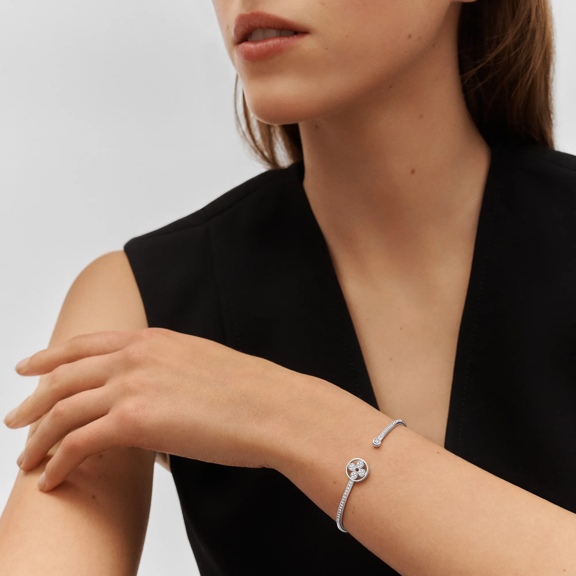 Louis Vuitton Idylle Blossom Twist Bracelet, White Gold And Diamonds - Jewelry - Categories Q95695