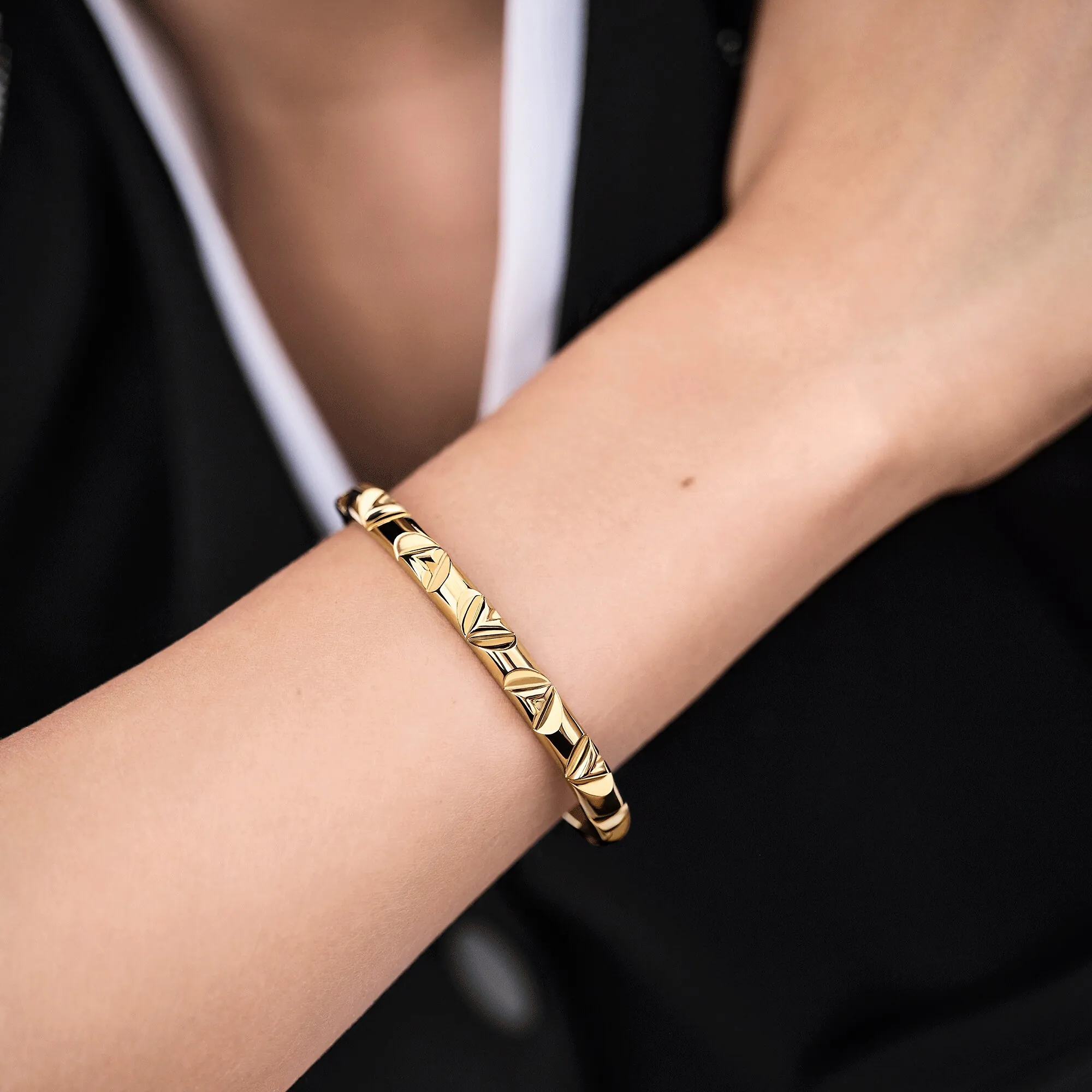 Louis Vuitton LV Volt Multi Bracelet, Yellow Gold - Jewelry - Categories Q95955