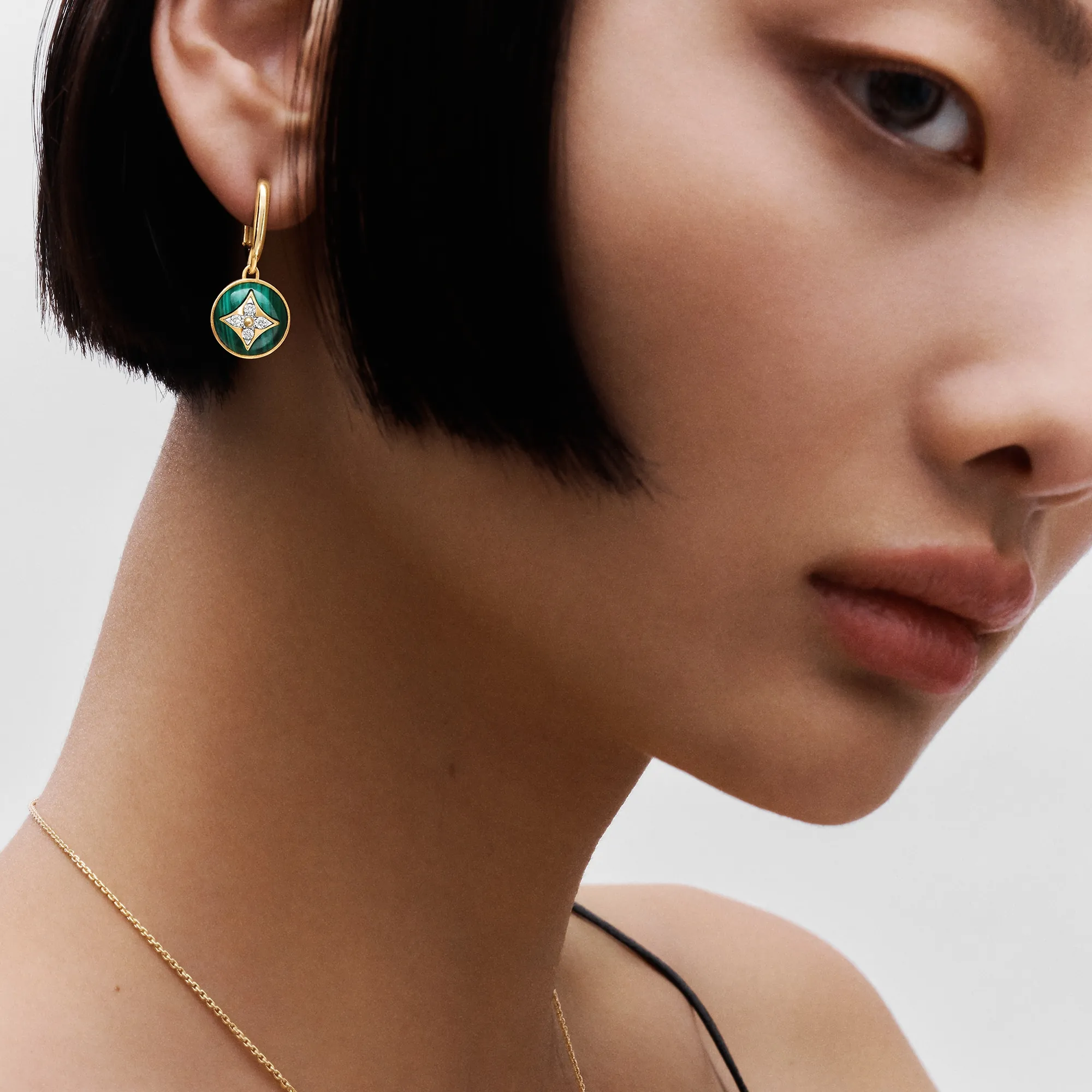 Louis Vuitton Color Blossom Earrings, Yellow Gold, White Gold, Malachite And Diamonds - Jewelry - Categories Q96948