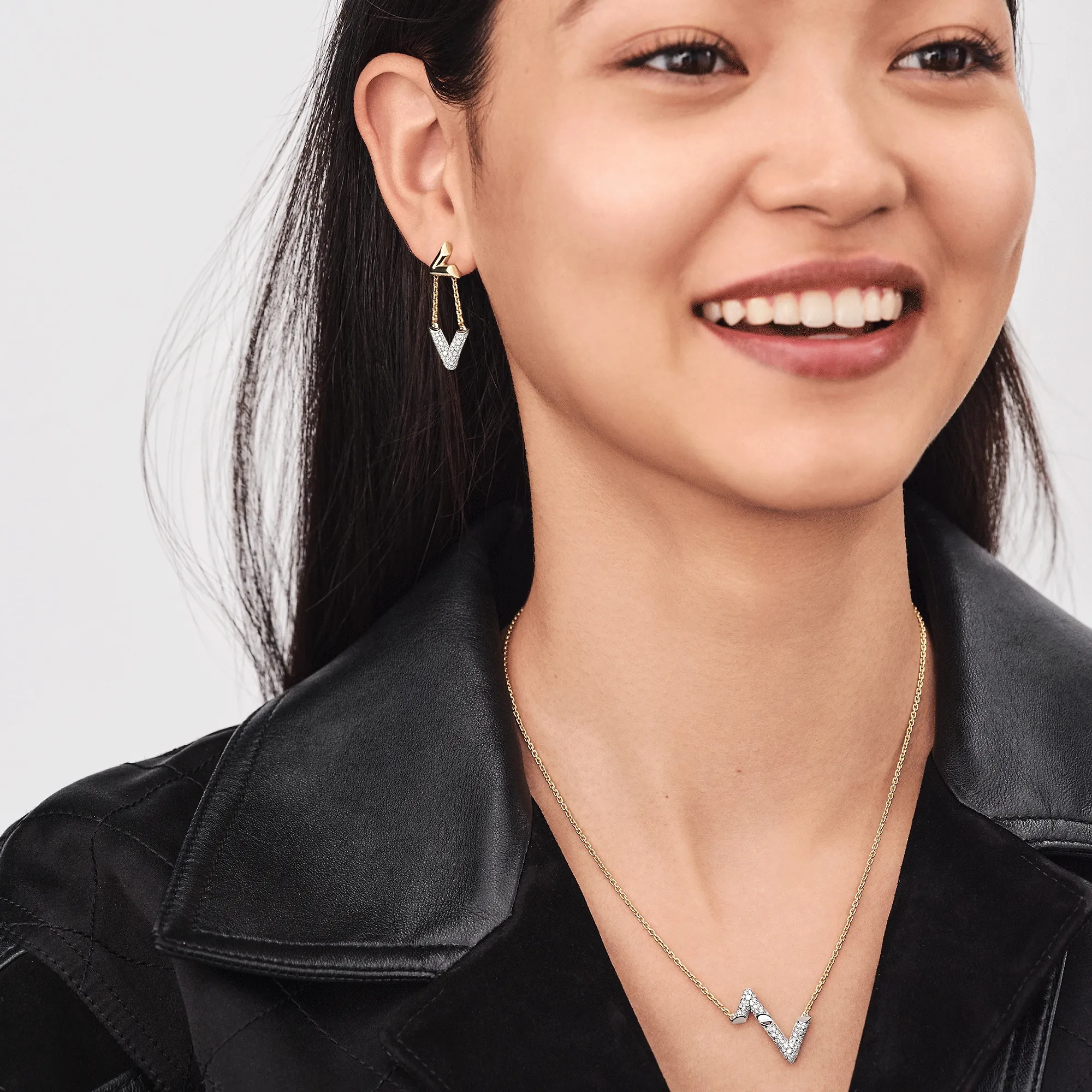 Louis Vuitton LV Volt Upside Down Earrings, Yellow Gold, White Gold And Diamonds - Jewelry - Categories Q96973