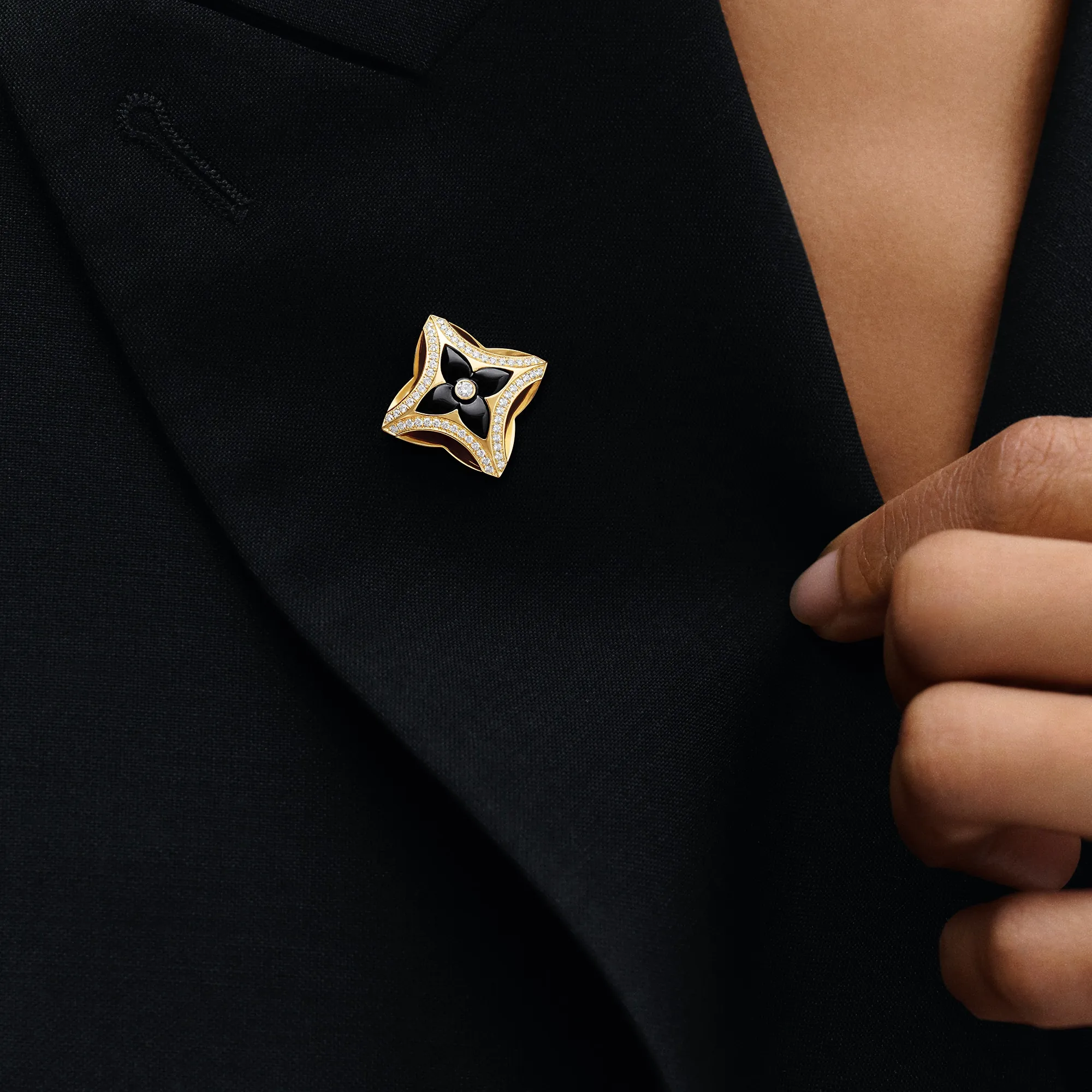 Louis Vuitton Ever Blossom Brooch, Yellow Gold, Onyx & Diamonds - Jewelry - Categories Q97179