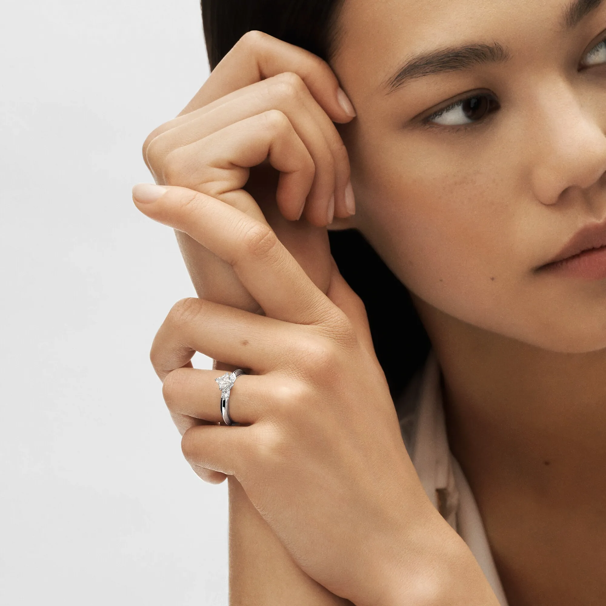 Louis Vuitton LV Diamonds Solitaire, LV Monogram Star cut - Jewelry - Collections Q9U40F