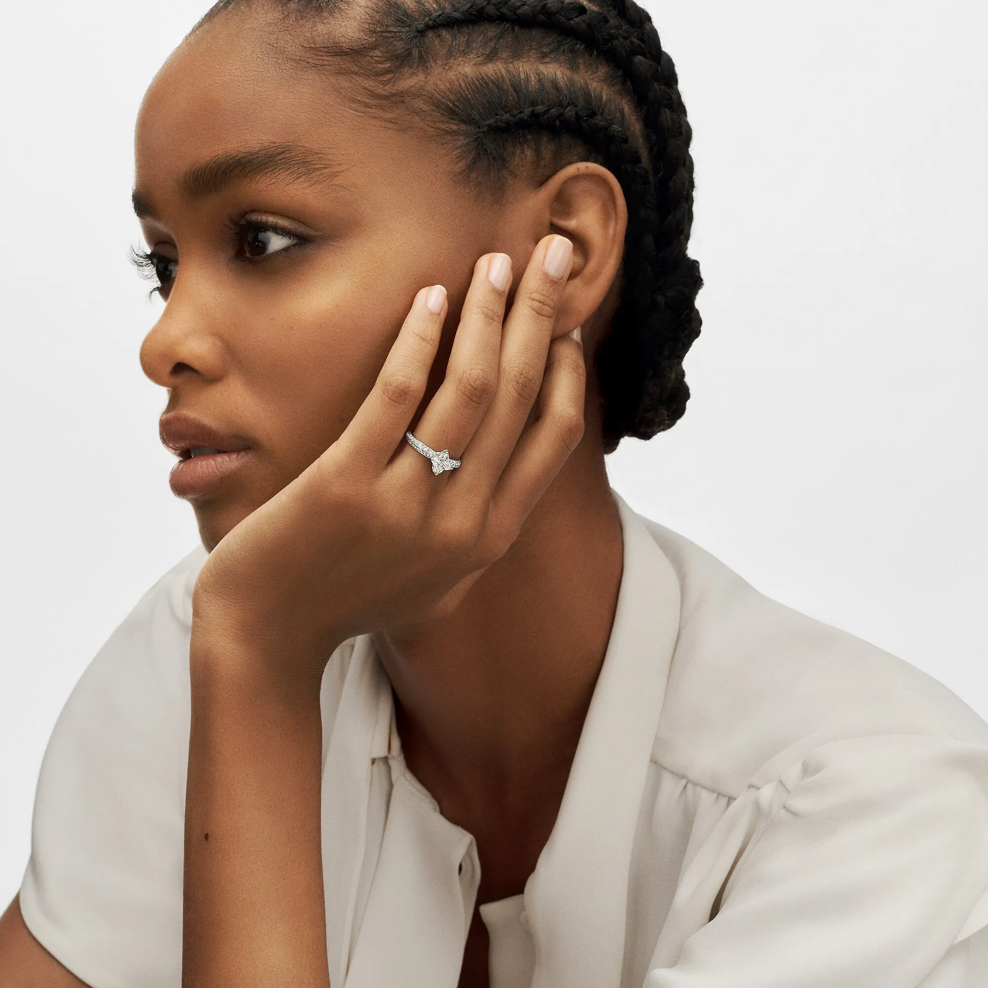 Louis Vuitton LV Diamonds Pavé Solitaire, LV Monogram Star cut - Jewelry - Collections Q9V60G 1.