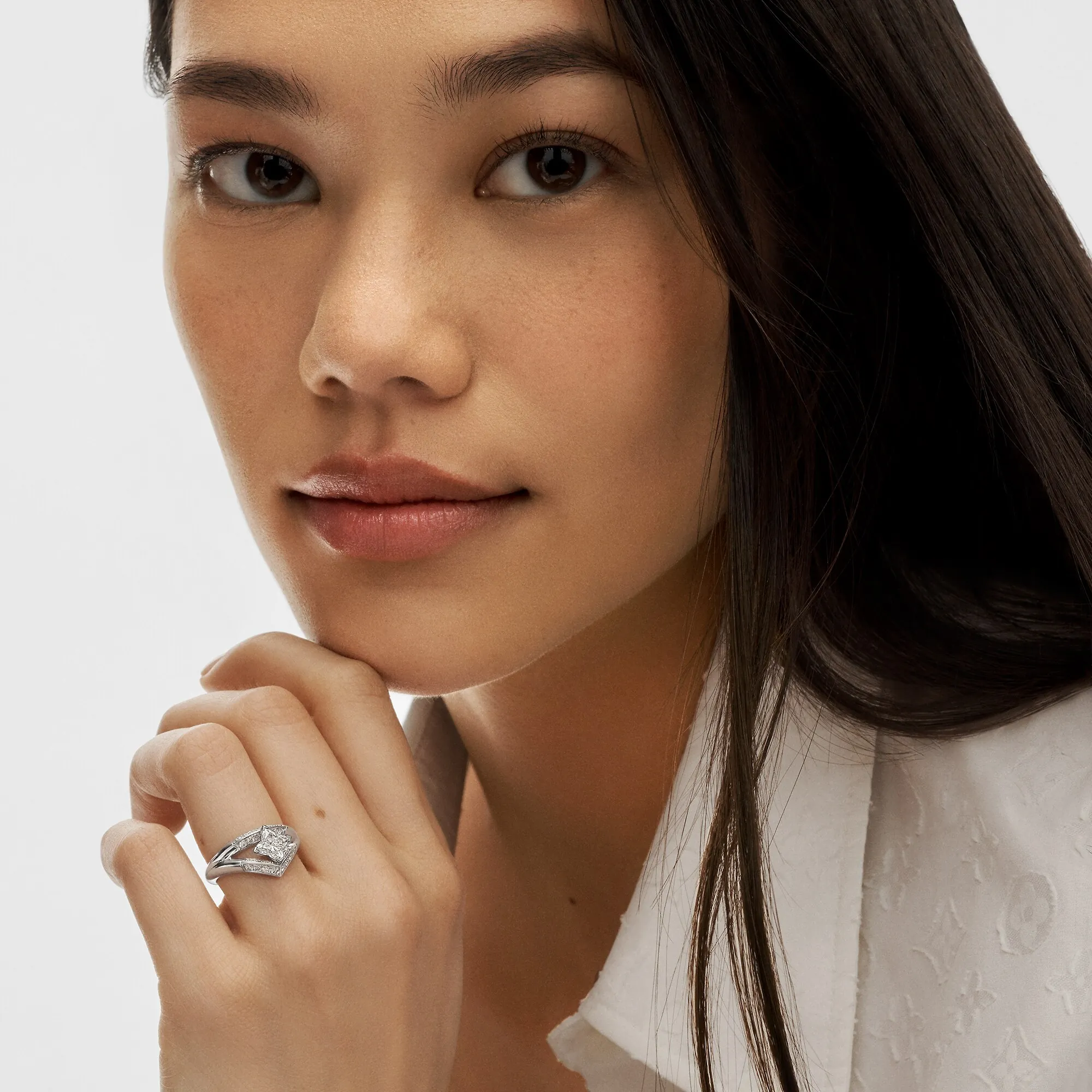 Louis Vuitton LV Diamonds Pavé Double Ring, LV Monogram Star cut - Jewelry - Collections Q9Y42F