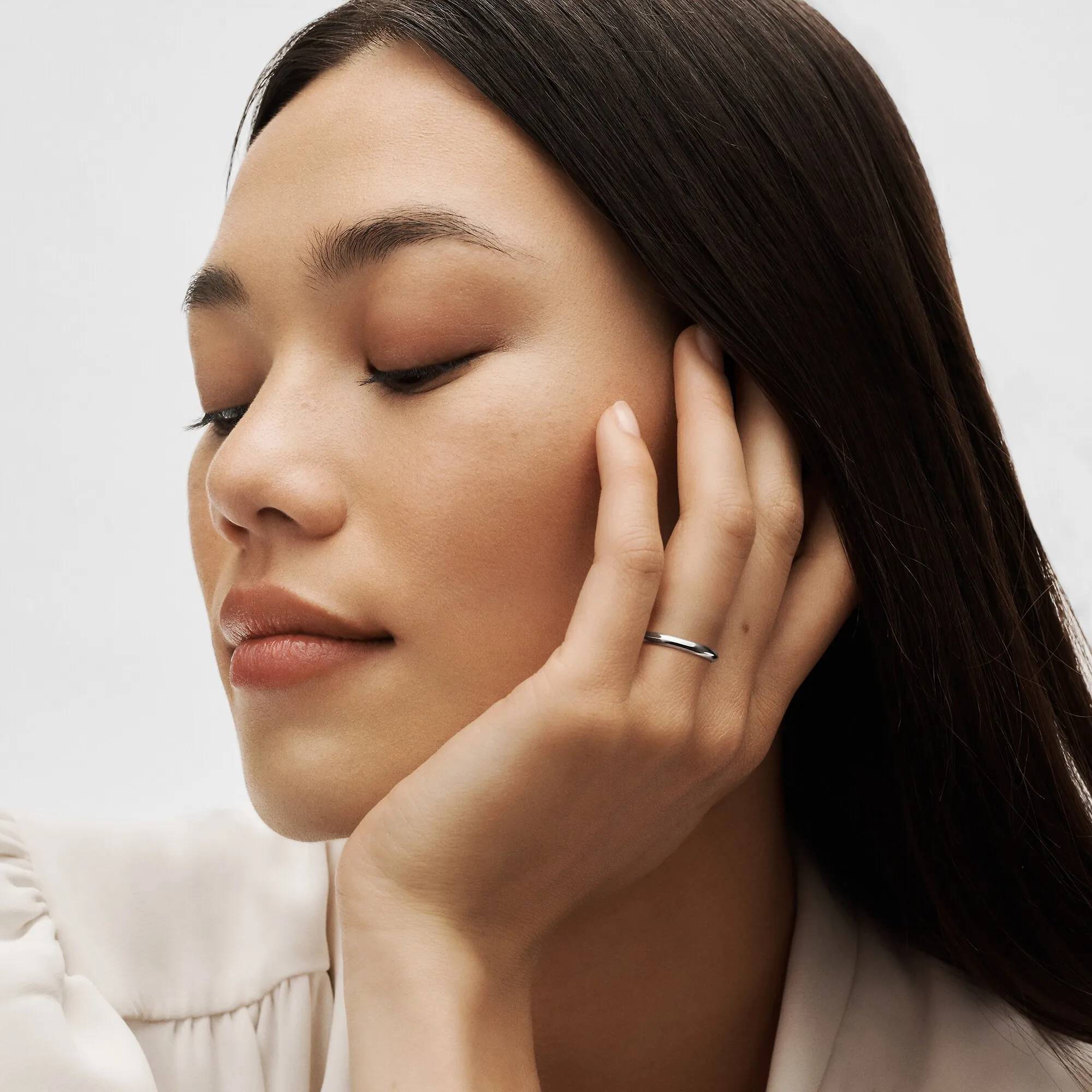 Louis Vuitton LV Diamonds 2.5mm Band, Platinum - Jewelry - Categories Q9Y49F