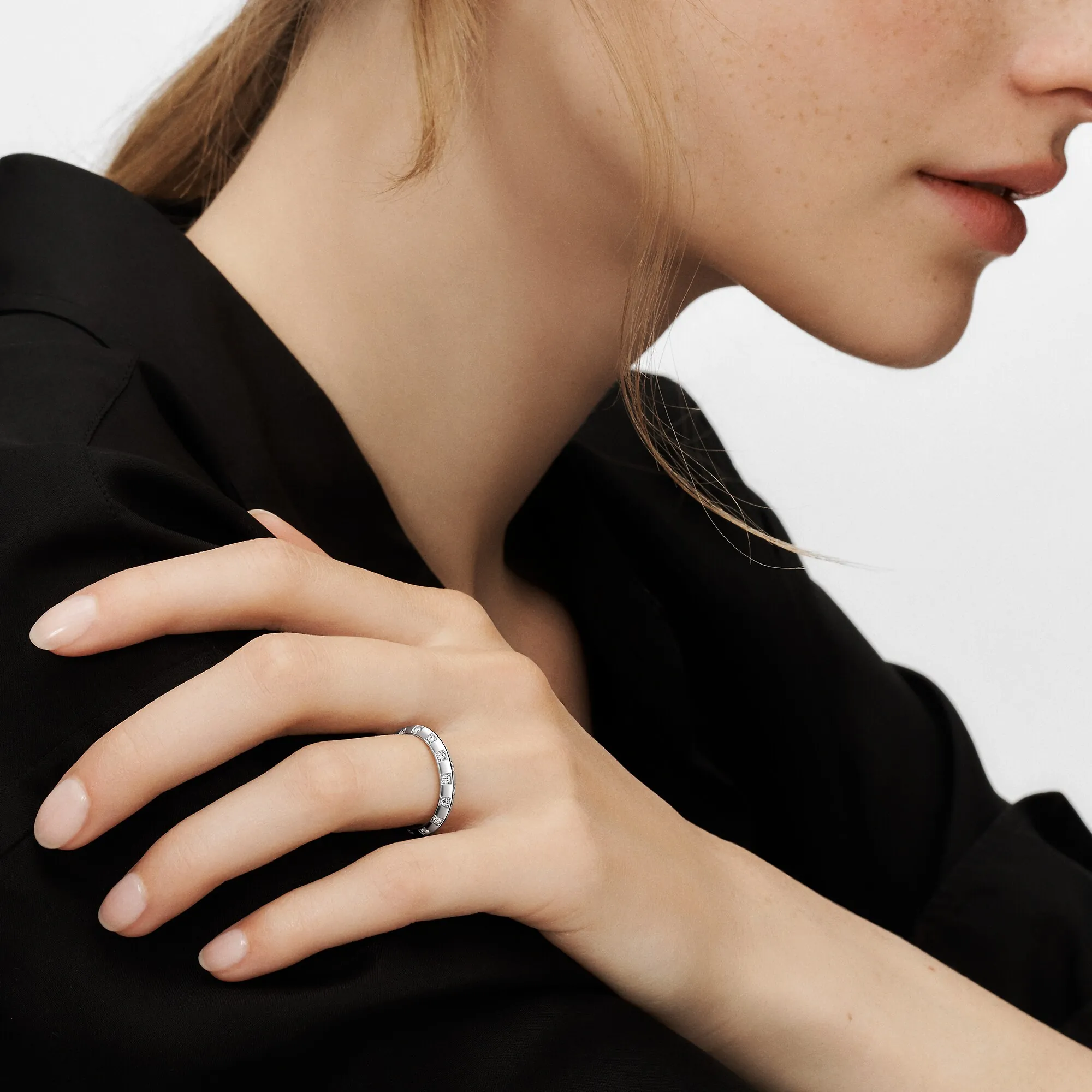 Louis Vuitton Damier Ring, White Gold and diamonds - Jewelry - Categories Q9Y55F