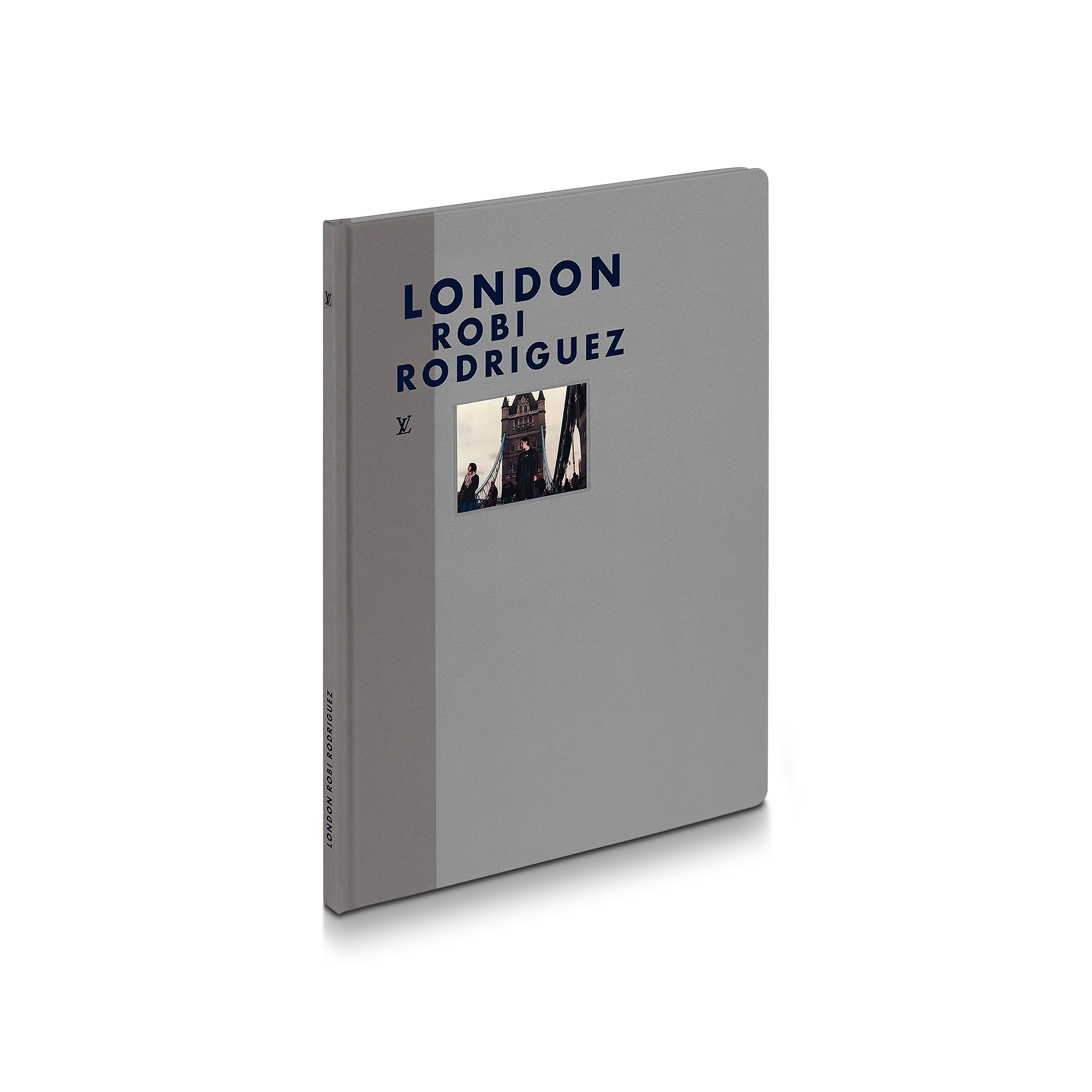 Louis Vuitton Fashion Eye London - Art of Living - Books and Stationery R08801