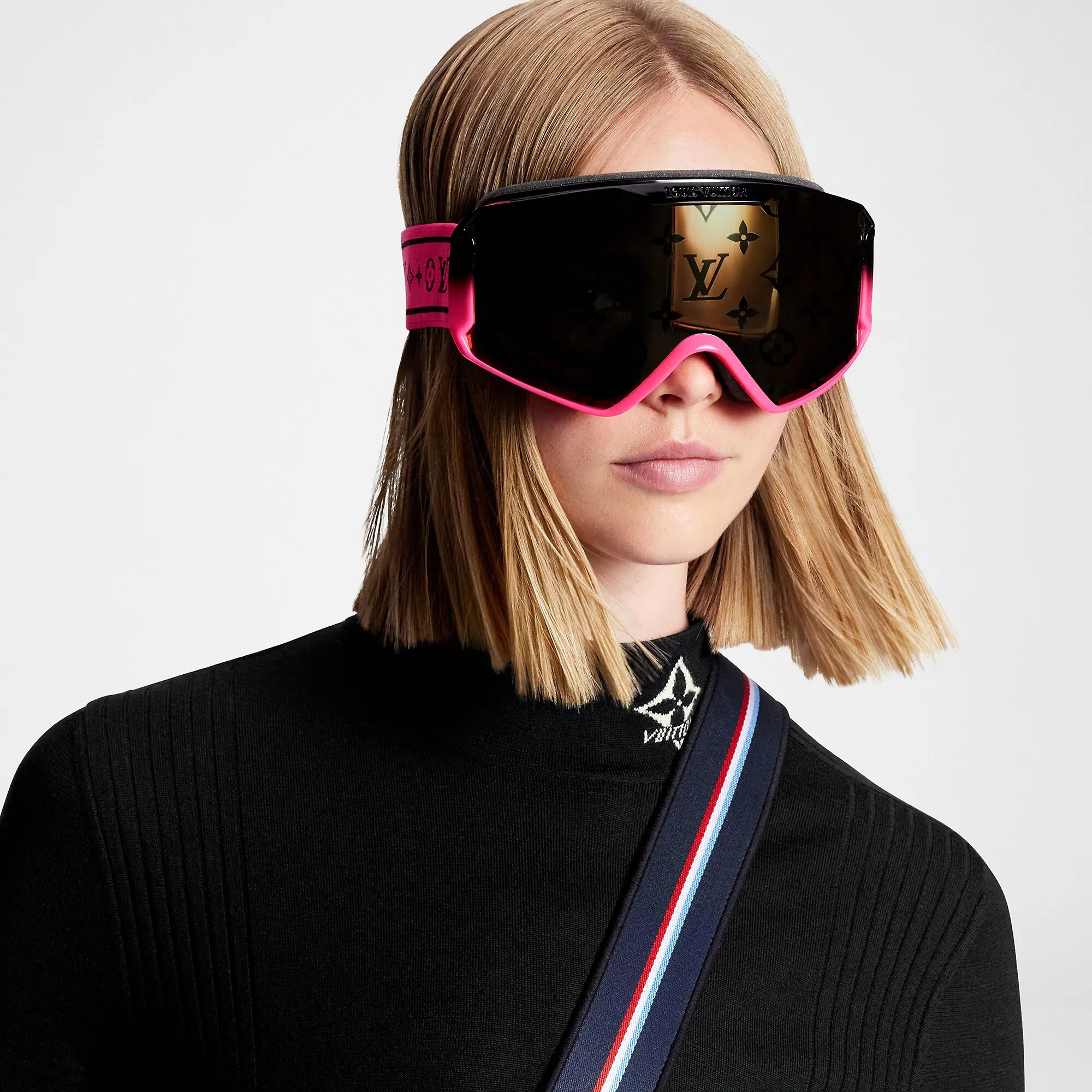 Louis Vuitton LV Snow Mask S00 - Art of Living - Sports and Lifestyle Z2034W Neon Pink Louis Vuitton LV Snow Mask S00 - Art of Living - Sports and Lifestyle Z2034W Neon Pink