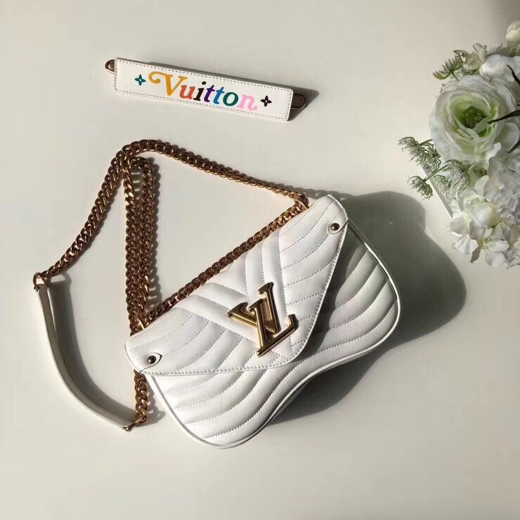 Louis Vuitton New Wave Chain Bag MM M51945 Soft-white Snow