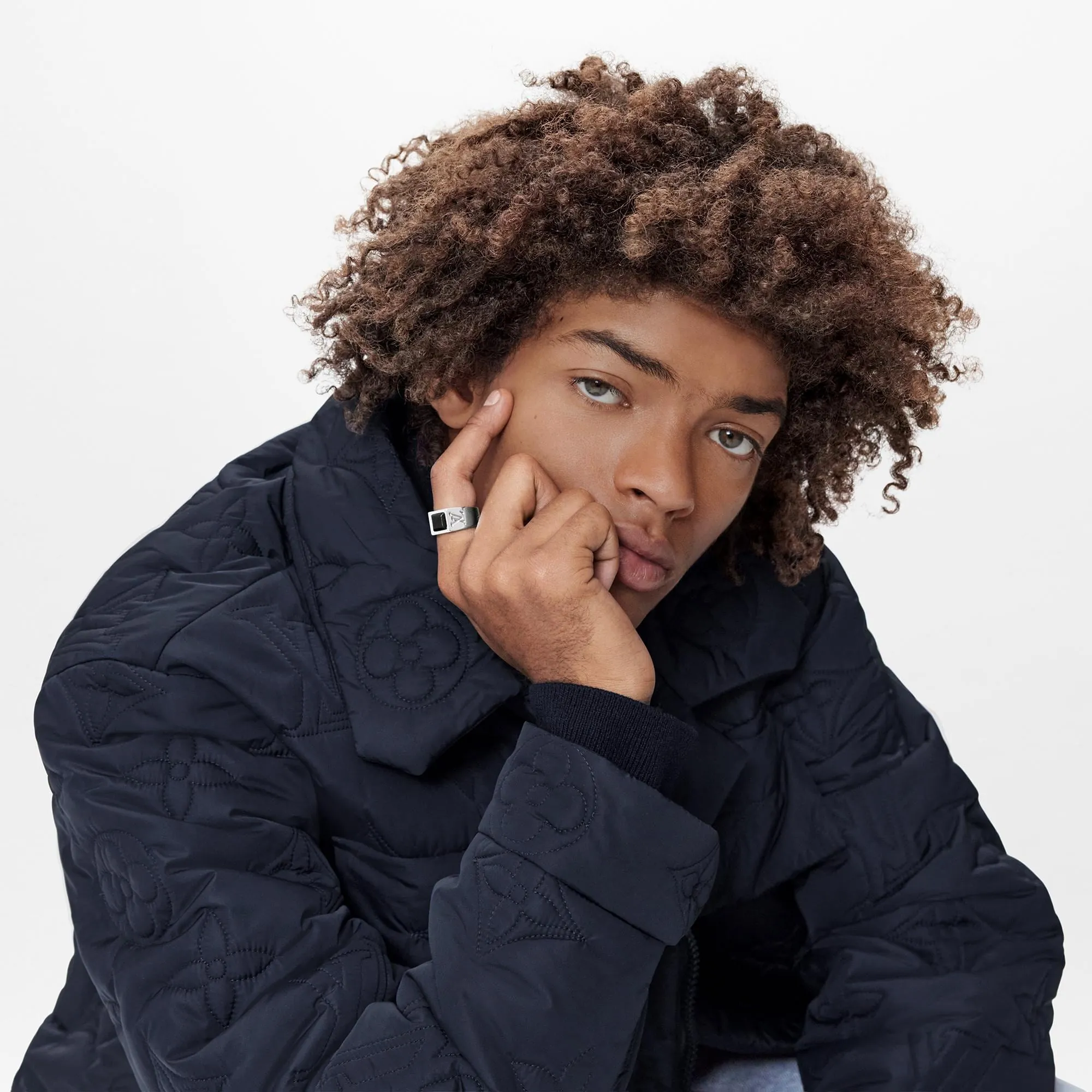 Louis Vuitton LV Onyx Signet Ring - Men - Accessories M00698 Louis Vuitton LV Onyx Signet Ring - Men - Accessories M00698