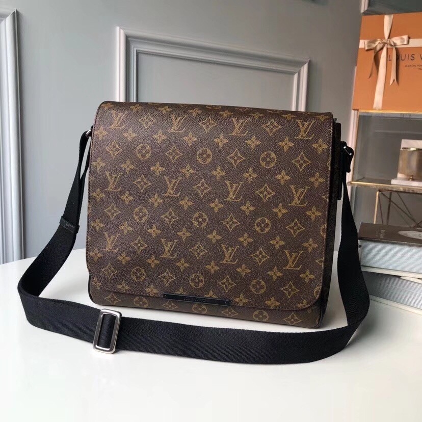 Louis Vuitton Monogram Macassar Canvas District MM M40934