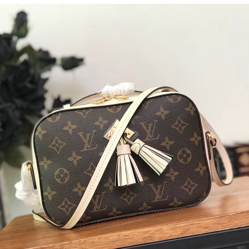 Louis Vuitton Monogram Saintonge Compact Bag M43559 Creme