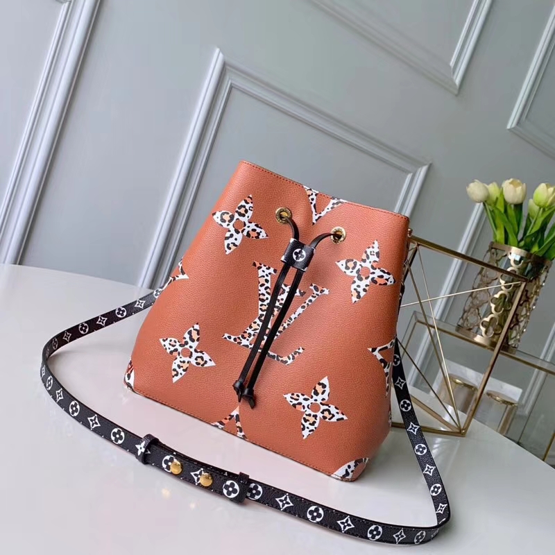 Louis Vuitton LV Jungle Monogram Giant NéoNoé Bucket Bag M44717 Caramel